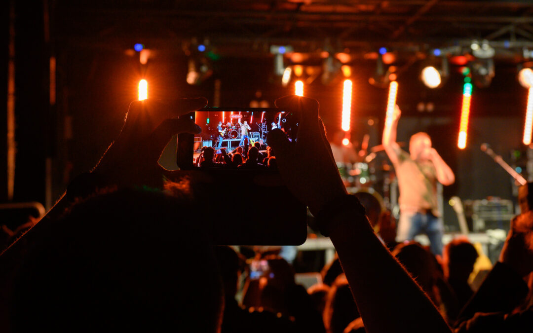 Bands Innie Bush 2026: Headliners, Crowd Favourites and a Full-Throttle Line-Up